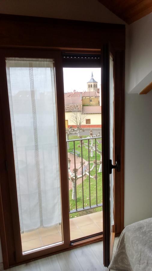 La Casa De Los Soportales Mansilla de las Mulas Eksteriør bilde